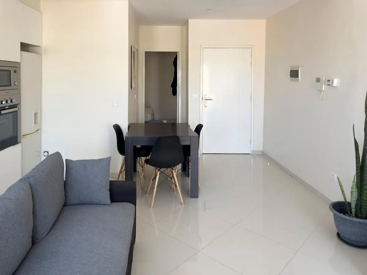 1 Bdr Charming Central Apt In Praca Center - Lcgr Praia